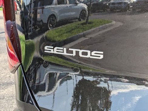 New 2027 Kia Seltos S FWD image 13