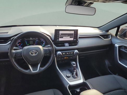 Used 2021 Toyota RAV4 SE w/ Weather & Moonroof Package AWD/4WD image 13