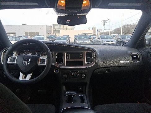 Used 2012 Dodge Charger SXT image 24