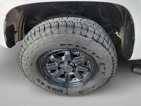 Used 2023 Toyota Tacoma SR AWD/4WD image 9