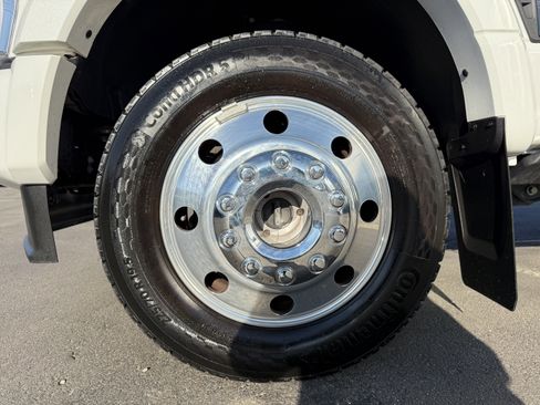 Used 2025 Ford F450 Platinum w/ FX4 Off-Road Package image 39