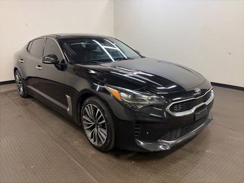 Used 2018 Kia Stinger Premium image 1