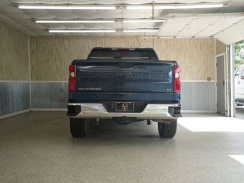 Used 2022 Chevrolet Silverado 1500 LT AWD/4WD image 8