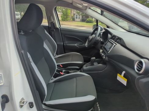 Used 2025 Nissan Versa S w/ Trunk Package FWD image 24