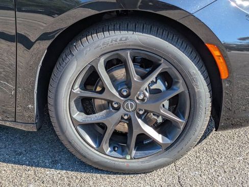 New 2026 Chrysler Pacifica Limited w/ S Appearance Package image 10