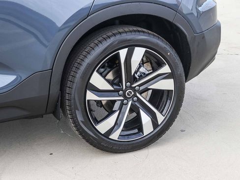 New 2026 Volvo XC40 B5 Ultra w/ Climate Package image 10