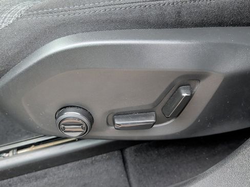 Certified 2023 Volvo XC60 B5 Core image 14