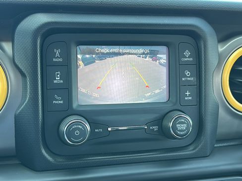 Used 2021 Jeep Wrangler Sport AWD/4WD image 28