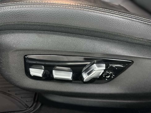 Used 2018 BMW M550i xDrive AWD/4WD image 14