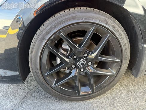 Used 2024 Honda Civic Sport image 6