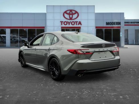 Certified 2025 Toyota Camry SE w/ Convenience Package FWD image 4