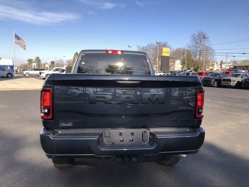 New 2026 RAM 2500 Big Horn AWD/4WD image 18