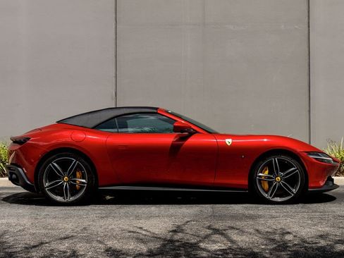 Used 2025 Ferrari Roma Spider RWD image 6