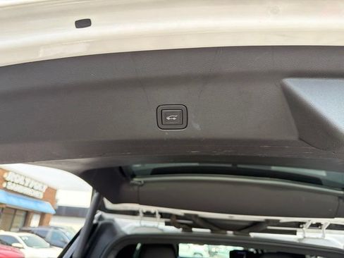 Certified 2023 GMC Yukon XL Denali Ultimate w/ LPO, Floor Liner Package AWD/4WD image 18