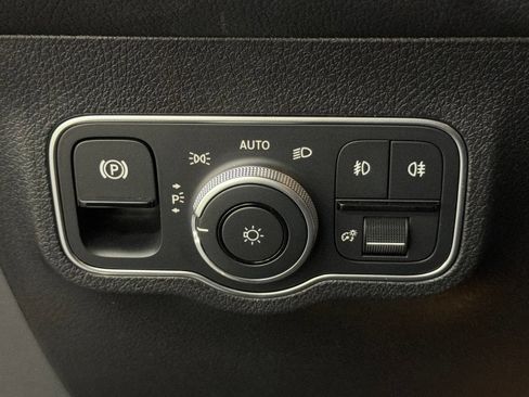 Certified 2026 Mercedes-Benz GLB 250 image 32