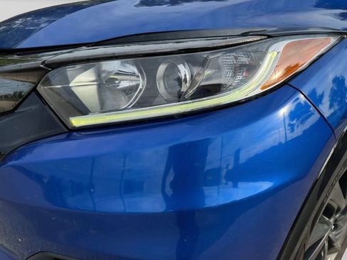 Used 2021 Honda HR-V Sport image 2