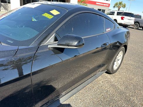 Used 2022 Ford Mustang Coupe image 12