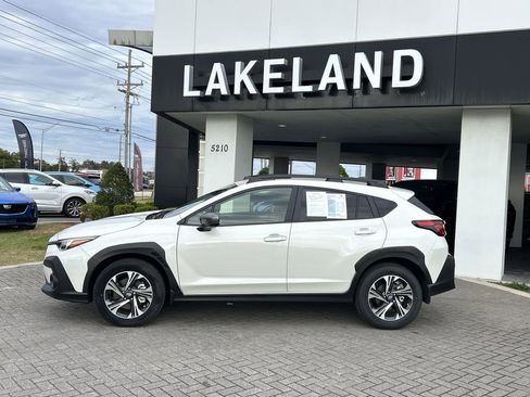 Certified 2025 Subaru Crosstrek 2.0i Premium image 3