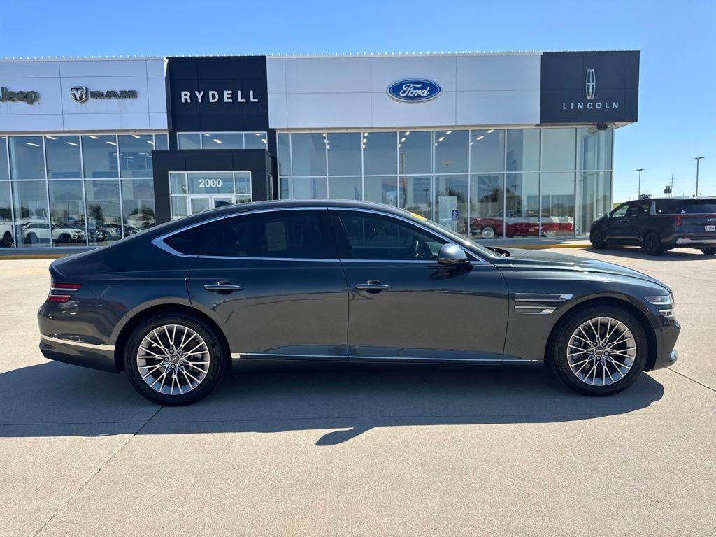 Used 2021 Genesis G80 2.5T RWD image 2