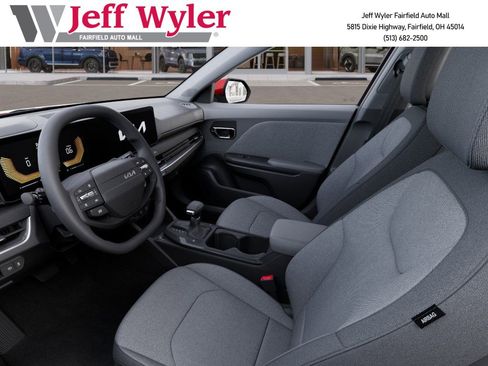New 2025 Kia K4 LXS image 18