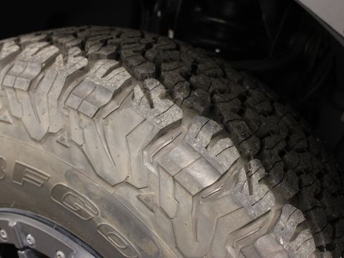 Used 2023 Ford F150 Raptor w/ Raptor 37 Performance Package AWD/4WD image 10