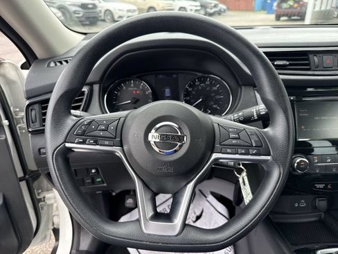 Used 2019 Nissan Rogue S FWD image 23