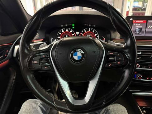 Used 2019 BMW 530i RWD image 12