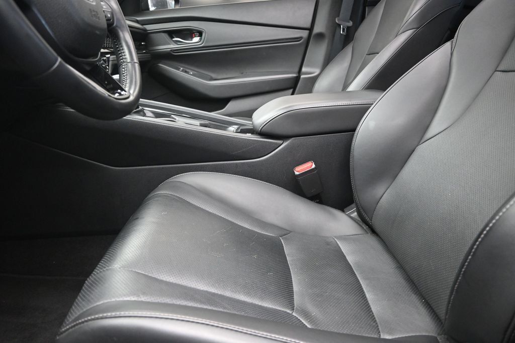 Used 2025 Honda Accord Sport image 13