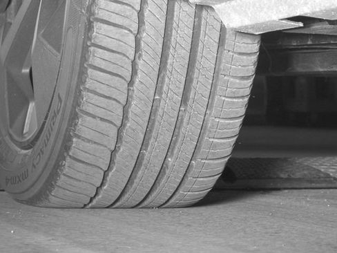 Used 2023 Volvo XC40 B5 Plus w/ Driver Assist Package image 40