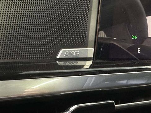 Used 2025 Cadillac Escalade ESV Sport image 26