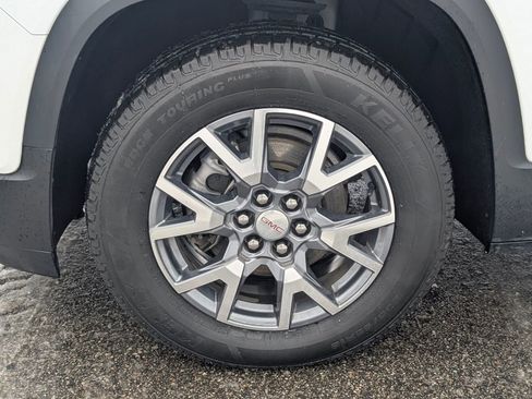 Used 2023 GMC Acadia SLT image 43