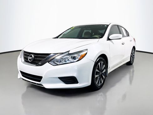 Used 2016 Nissan Altima 2.5 S w/ Power Driver Seat Package FWD image 10
