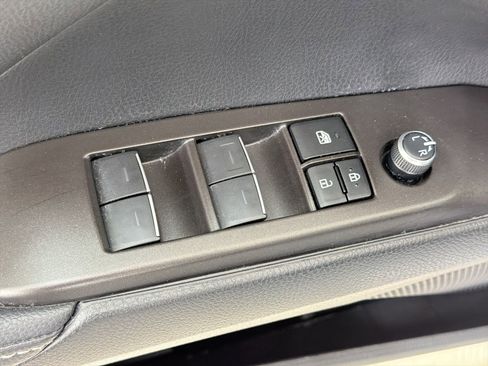 Used 2023 Toyota Camry XSE w/ Navigation Package FWD image 13
