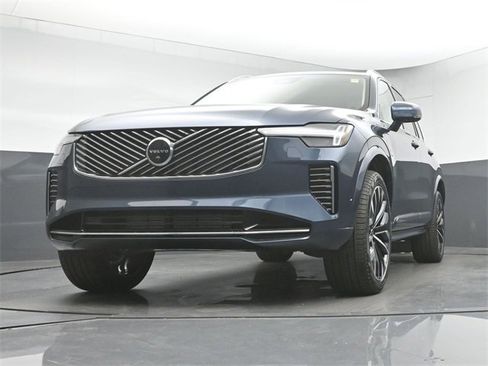 New 2026 Volvo XC90 T8 Ultra w/ Protection Package Premier image 38