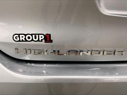 Used 2023 Toyota Highlander Limited AWD/4WD image 31