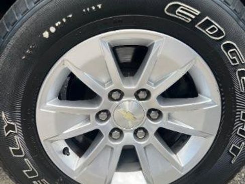 Used 2020 Chevrolet Silverado 1500 LT AWD/4WD image 58