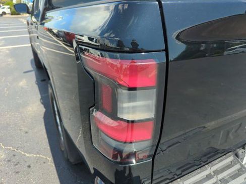 Certified 2023 Nissan Frontier SV w/ SV Premium Package RWD image 18