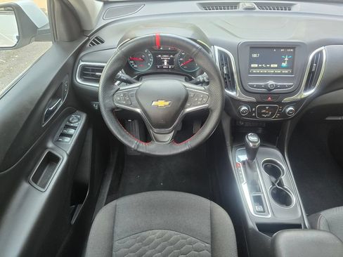Used 2018 Chevrolet Equinox LT FWD image 11
