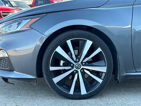Certified 2021 Nissan Altima 2.5 SR image 6