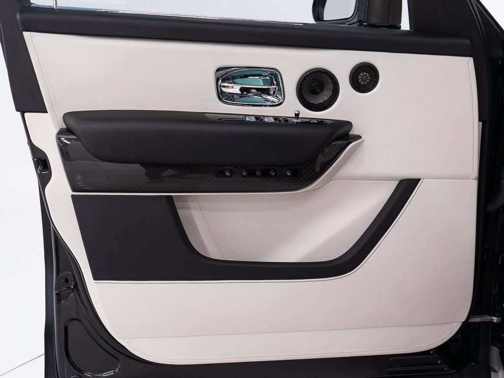 Certified 2022 Rolls-Royce Cullinan Black Badge w/ Dark Exterior Package AWD/4WD image 12