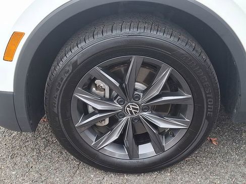 Certified 2023 Volkswagen Tiguan SE image 27