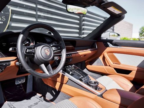 Used 2024 Porsche 911 Turbo S image 2