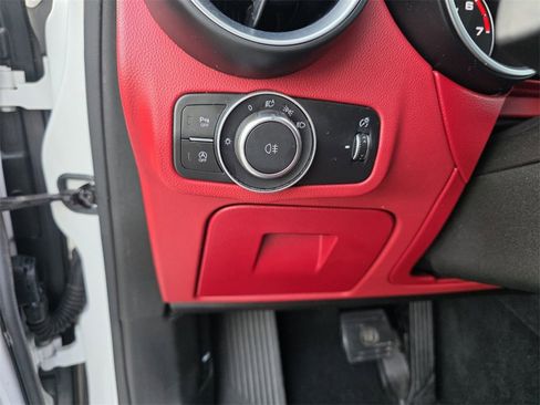 Used 2019 Alfa Romeo Stelvio w/ Nero Edizione image 27