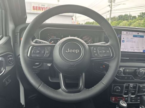 Certified 2026 Jeep Gladiator Mojave AWD/4WD image 12