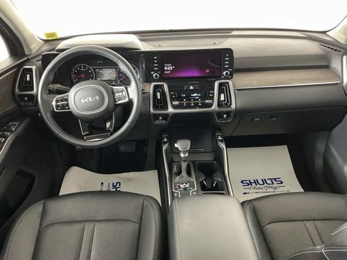 Used 2023 Kia Sorento S AWD/4WD image 18
