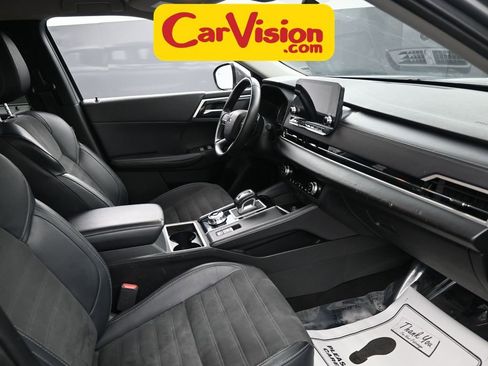 Used 2024 Mitsubishi Outlander SE image 38