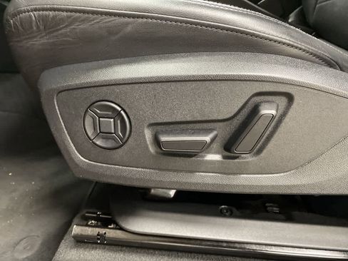 Used 2024 Audi Q3 2.0T Premium image 15