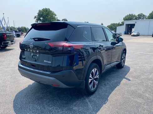 Used 2023 Nissan Rogue SV AWD/4WD image 5