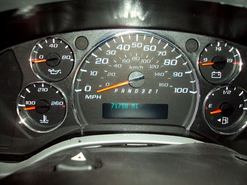 Used 2014 Chevrolet Express 1500 AWD image 25