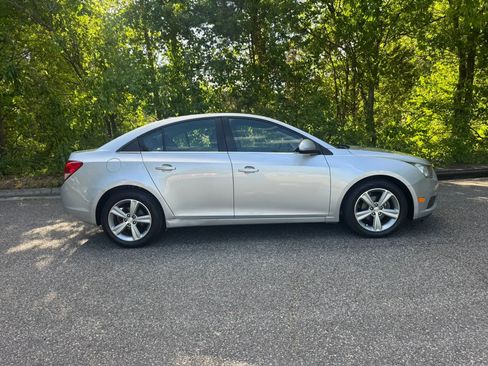 Used 2014 Chevrolet Cruze LT FWD image 3